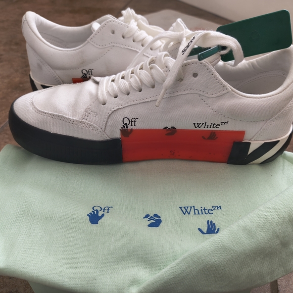 Off-White White Sneakers with Black Stripes and Tan Accents - Picture 2 of 4